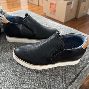 Dr. Scholl's Black and Tan Women's Slip-On Sneakers